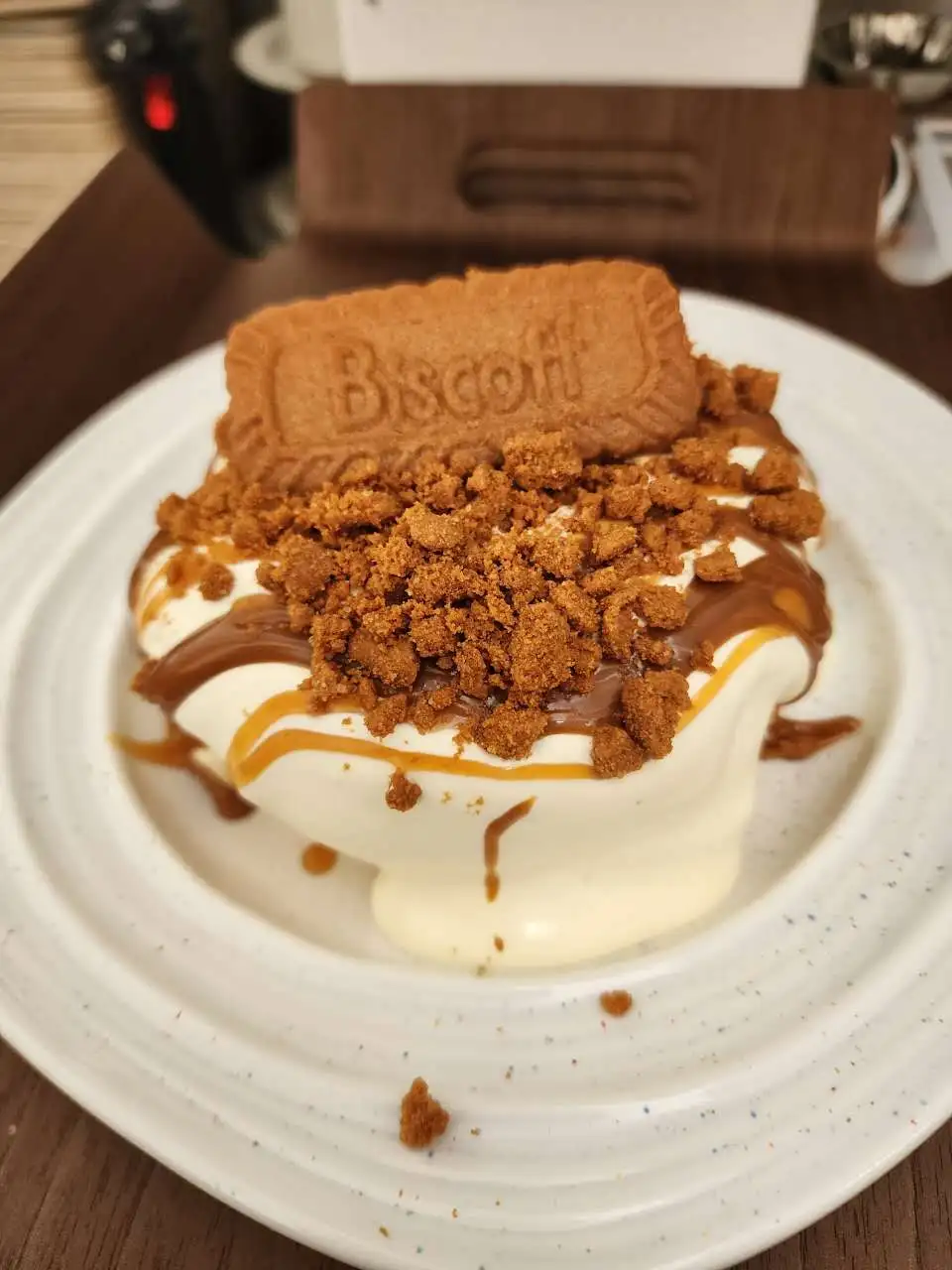 Biscoff soufflé pancakes · 焦糖饼干